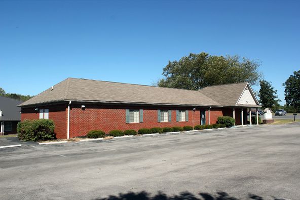 169 Dr Joe T Pettey Dr, Russell Springs, KY 42642